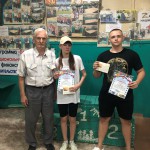 награждение активистов МКР 8 Людмилу Аксёнову и Егора Юрченко